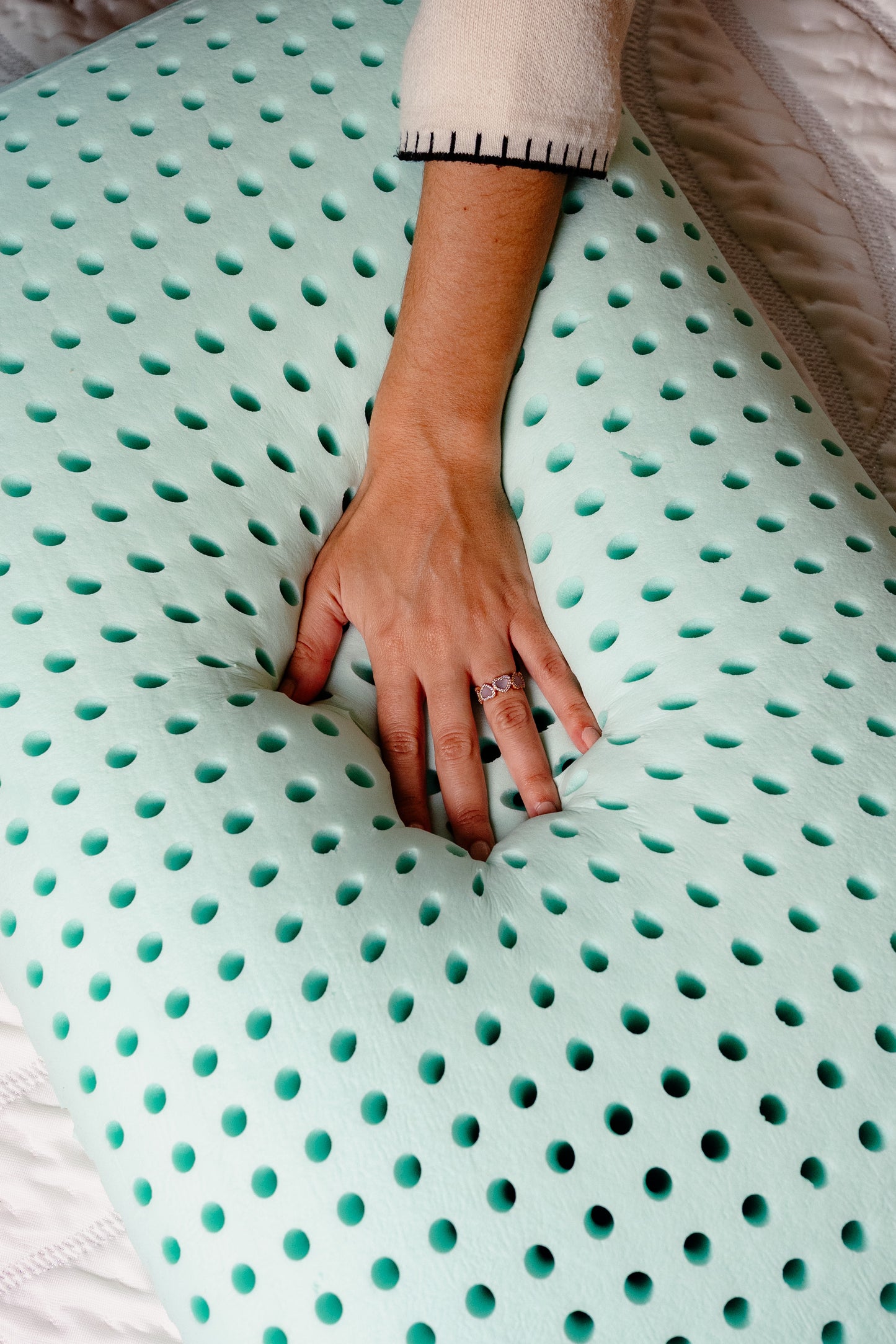 Bio Aloe Blu Sleep Cooling Memory Foam Pillow